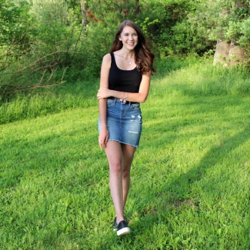 Meet your Posher, Madelyn